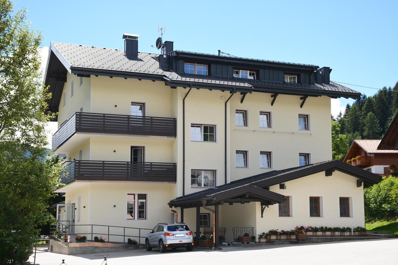 Casa Baldelli Hotell Dobbiaco Eksteriør bilde